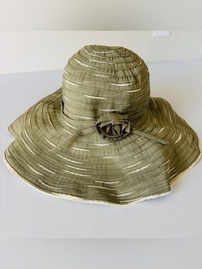 Sunday Afternoons Sun Hat Green Color Shapeable NWOT Beach Travel
